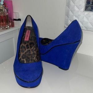 Betsey Johnson Wedges
